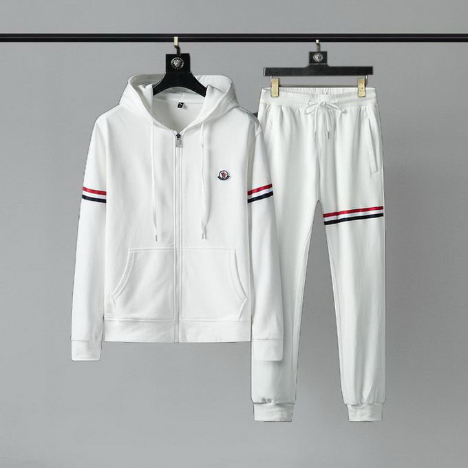 Moncler Tracksuit Mens ID:20220122-570